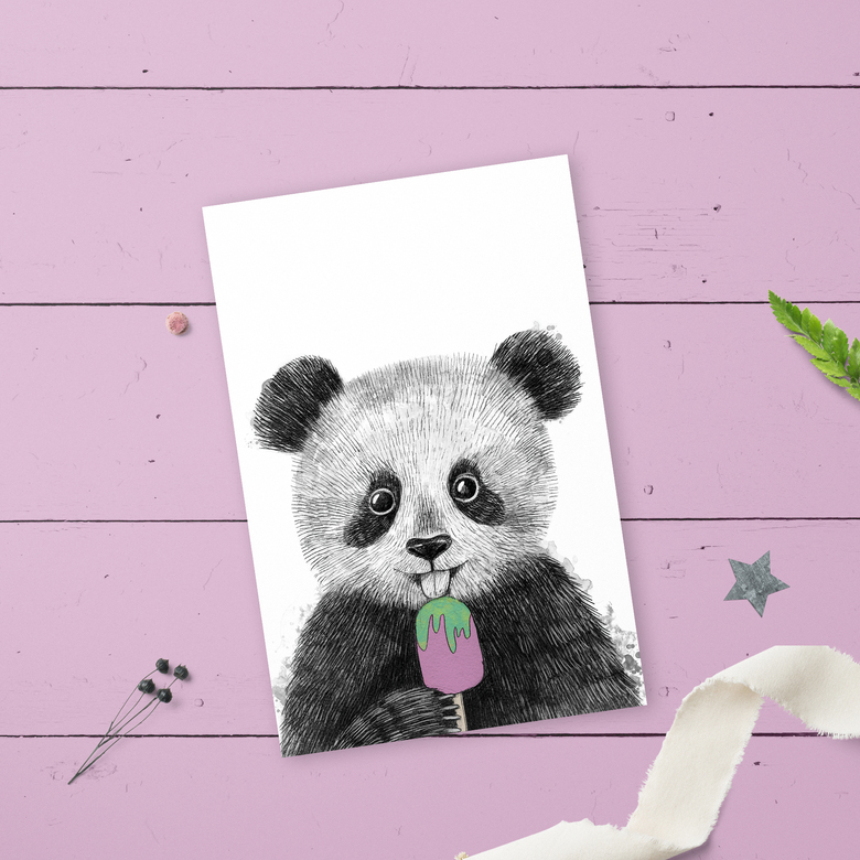 Панда с мороженным - открытка
