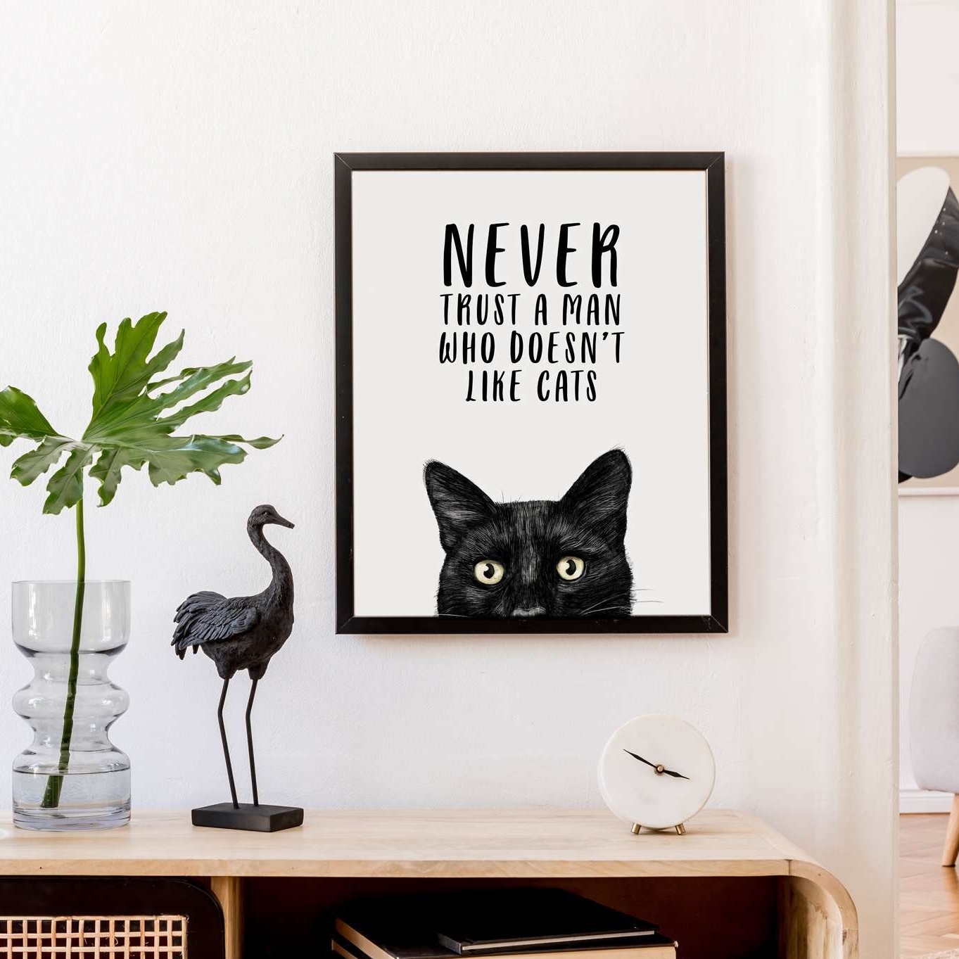 Никогда не доверяй -  Never trust