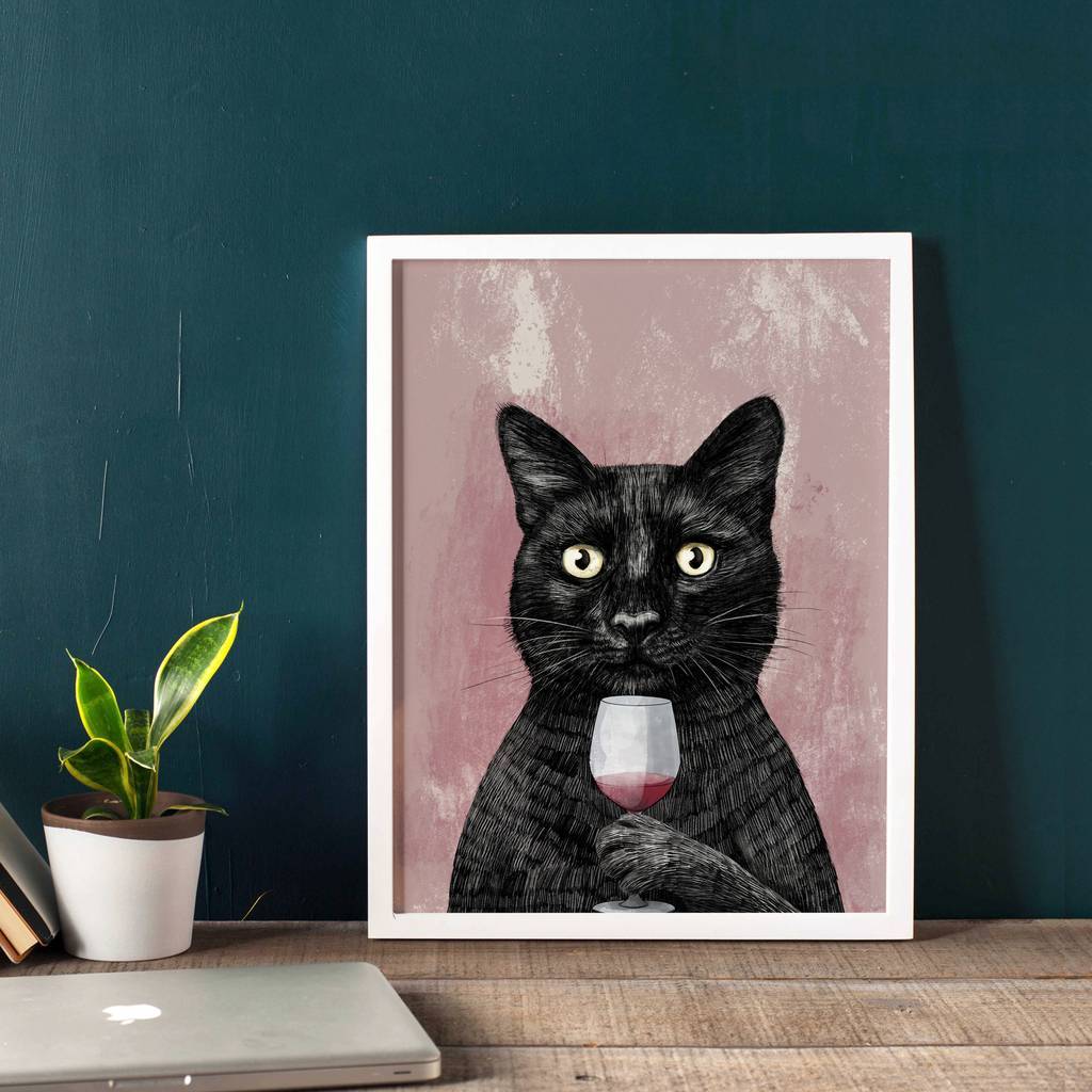 Чёрный кот с бокалом