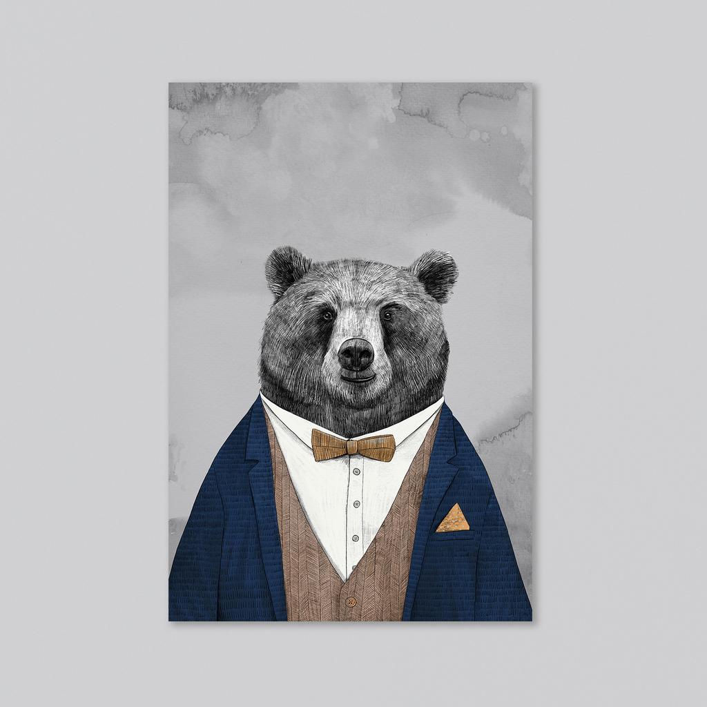 Медведь в костюме - оптовая открытка - 20 штук