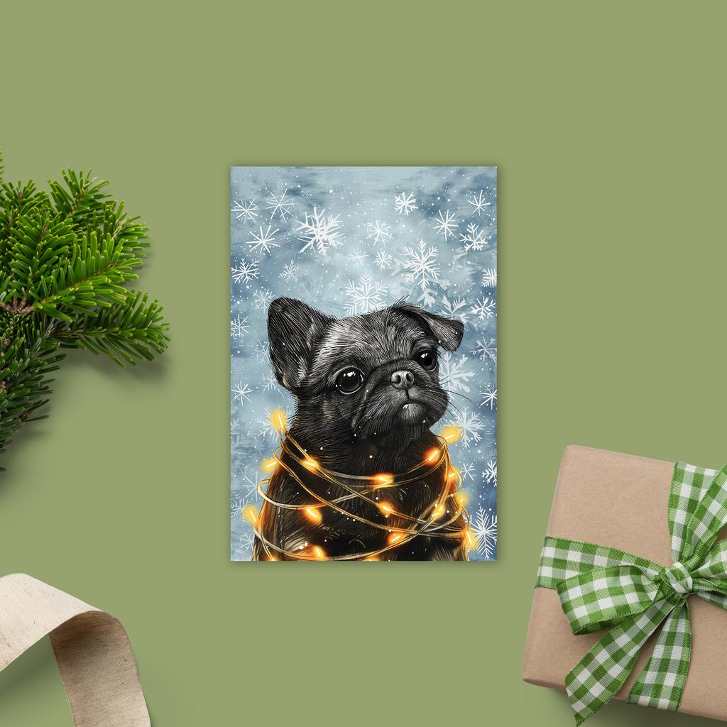 Грустный новогодний мопс на снежном фоне - открытка