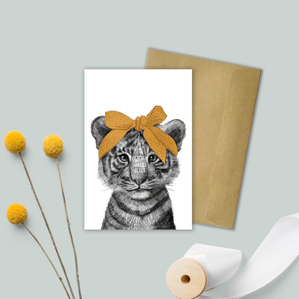 Малышка тигрёнок - открытка