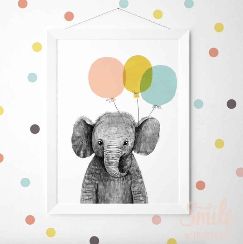 Малыш слоник с воздушными шариками