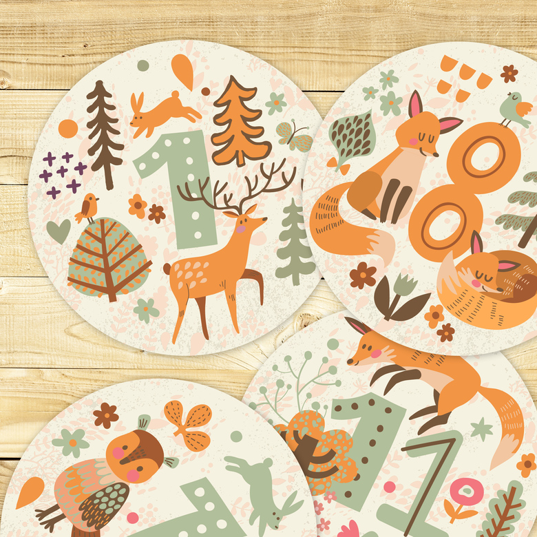 Стикеры 12 месяцев с лисичками