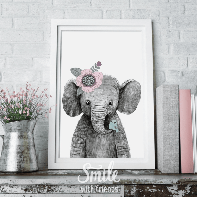 Малышка слоник с цветком