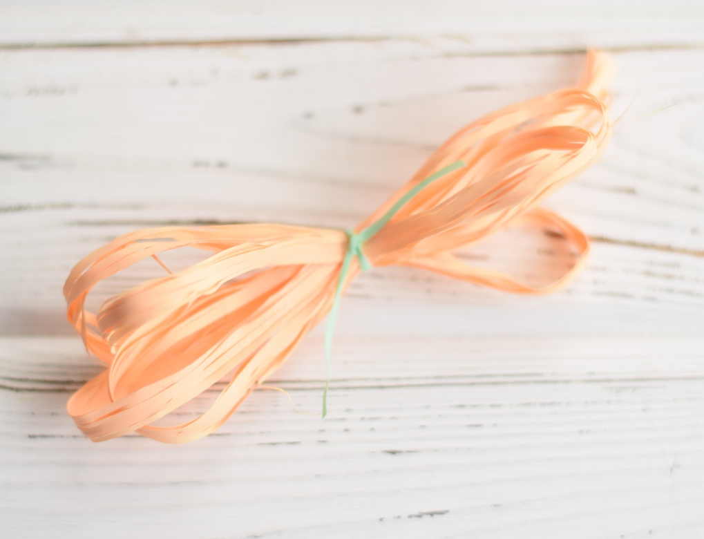 Рафия персиковая