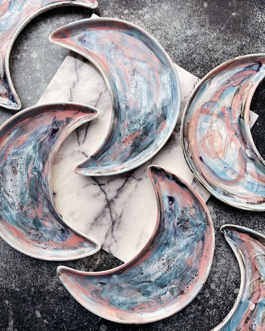 Тарелка в форме месяца из серии "Стражи галактики"