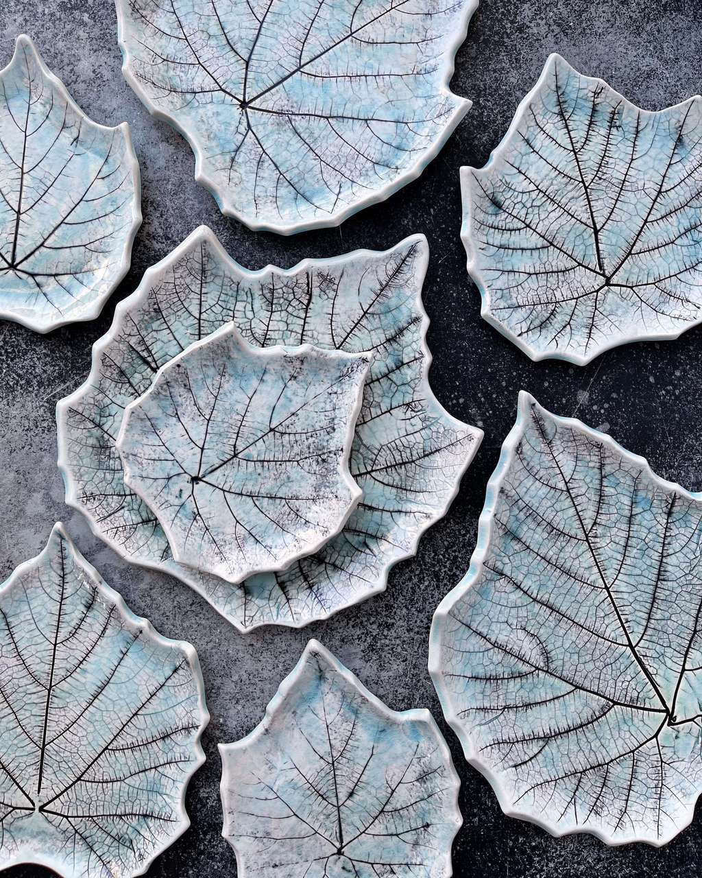 Тарелка "Виноградный лист"