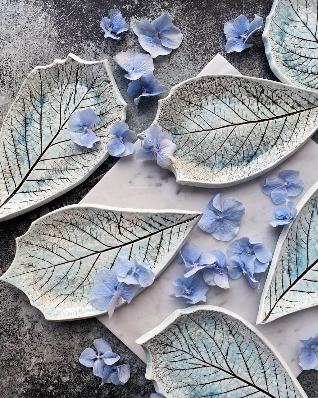 Блюдце "Лист" бирюзовое