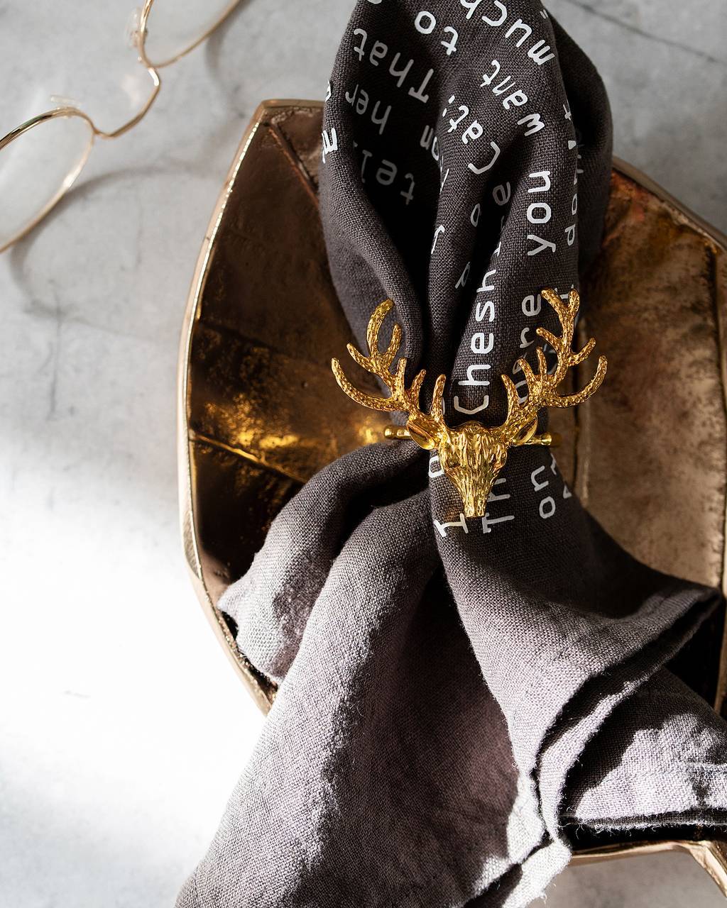 Кольцо для салфеток "Олень" золотое