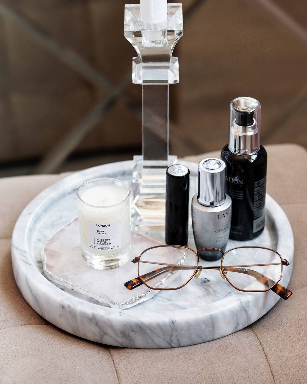 Мраморный поднос с бортом круглый