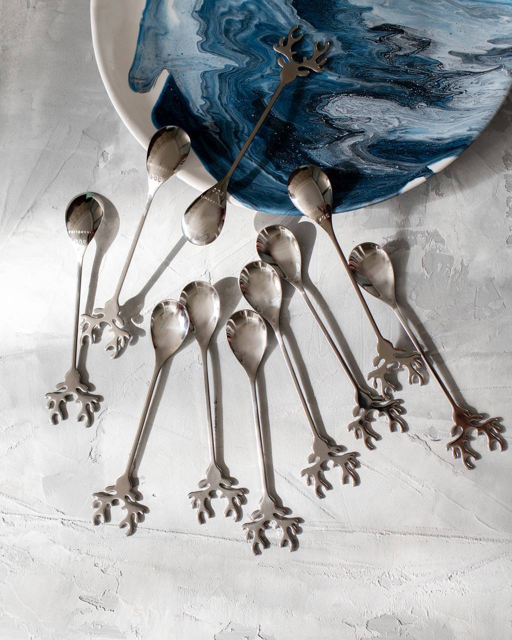 Ложка "Лось" серебряного цвета