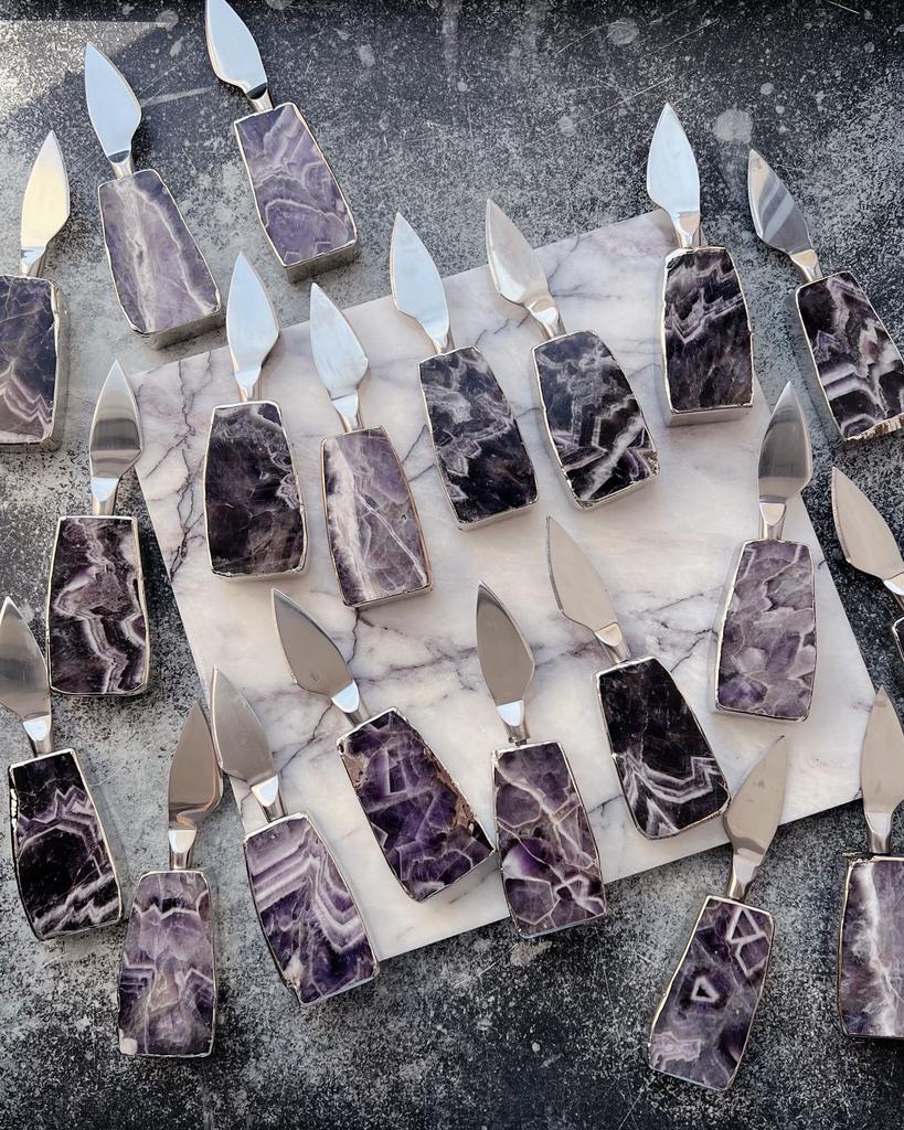 Нож со срезом натурального аметиста