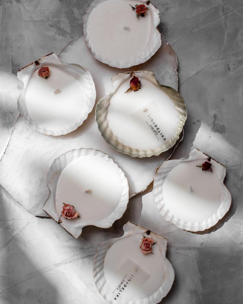 Декоративная свеча в ракушке