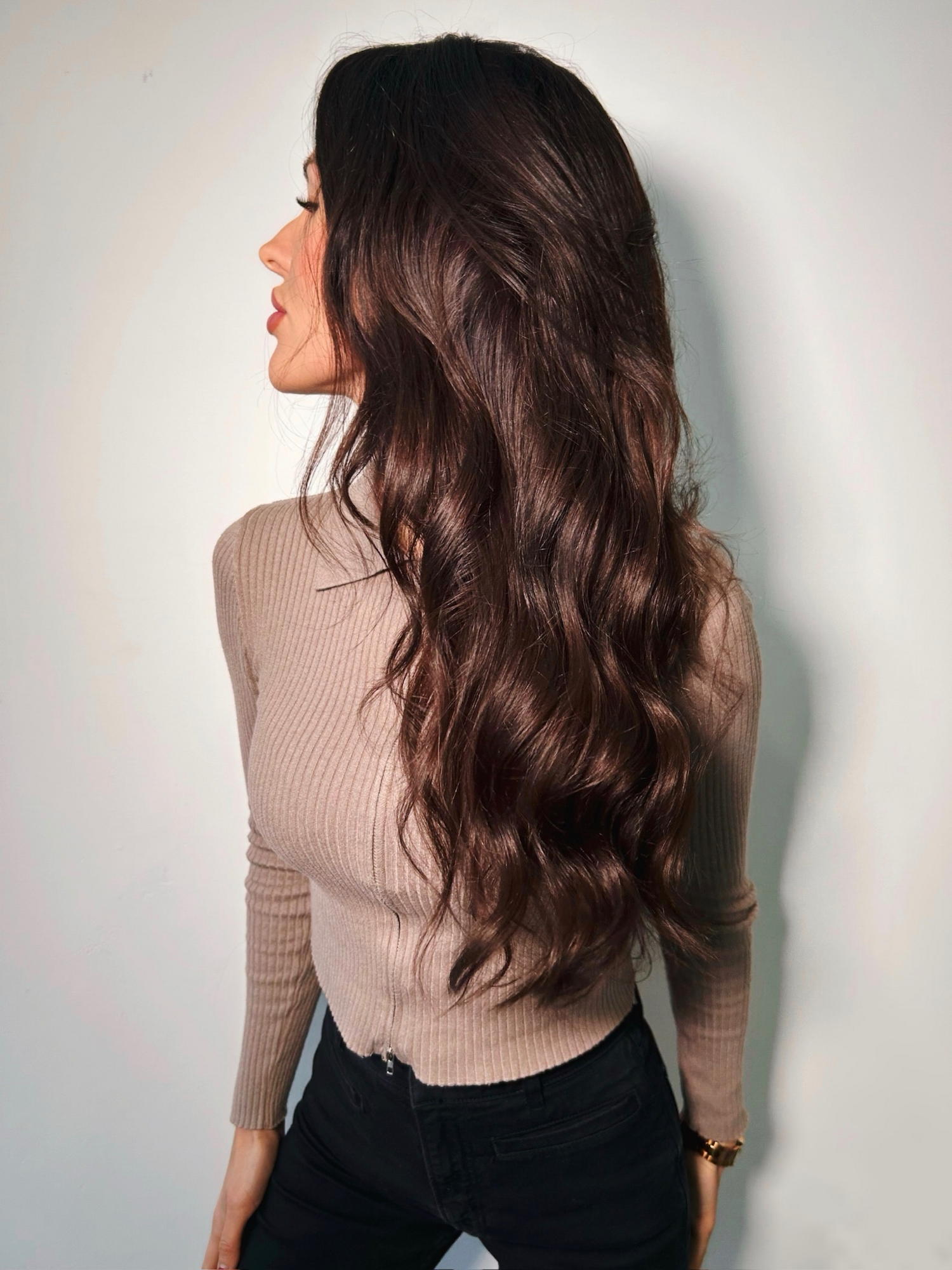 Брюнетки/шатенки