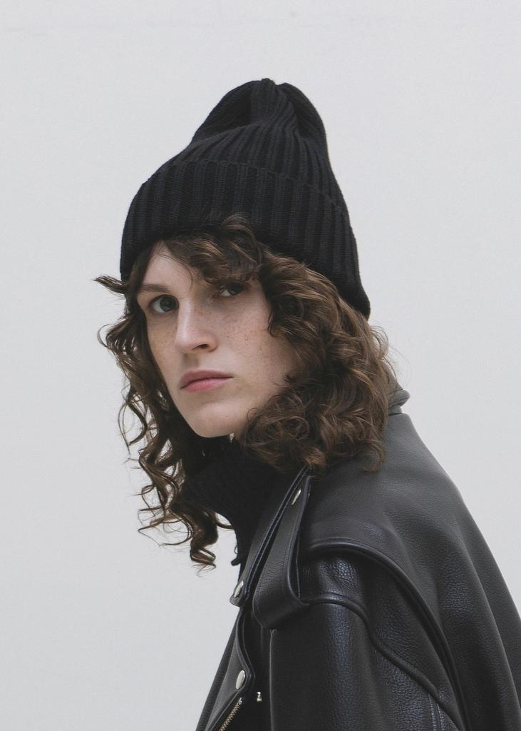 Шапка чёрная