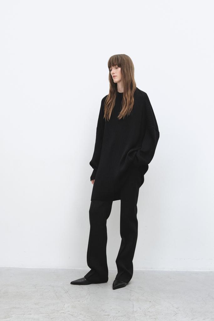 Платье-свитер чёрное