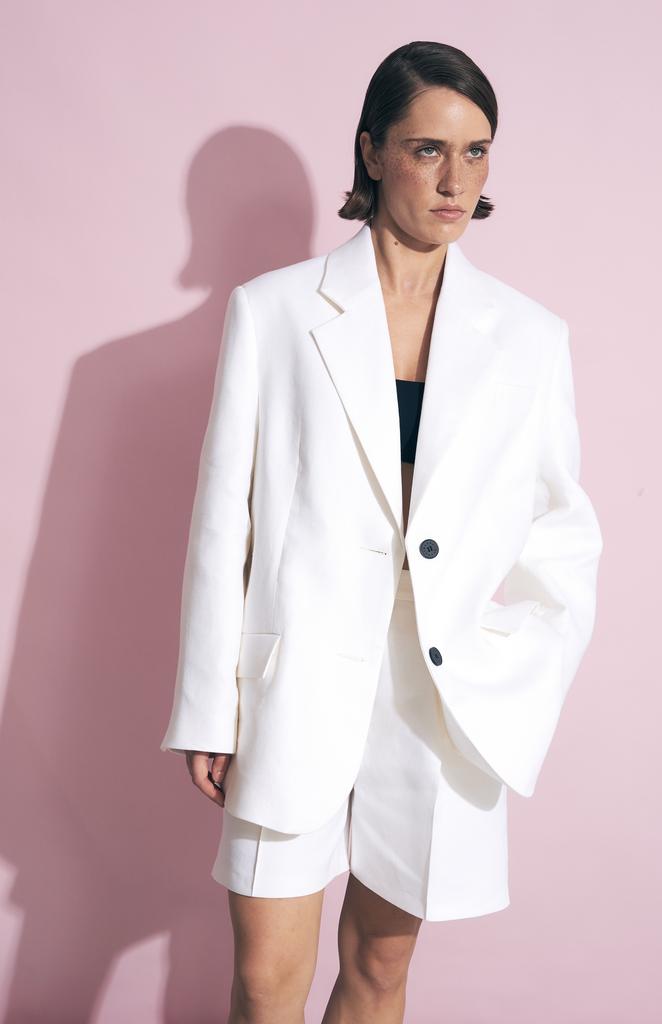 Пиджак льняной белый