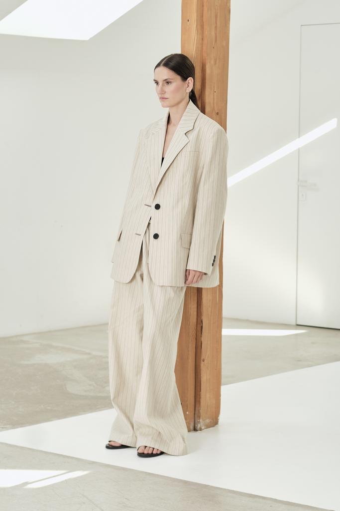 Пиджак в полоску