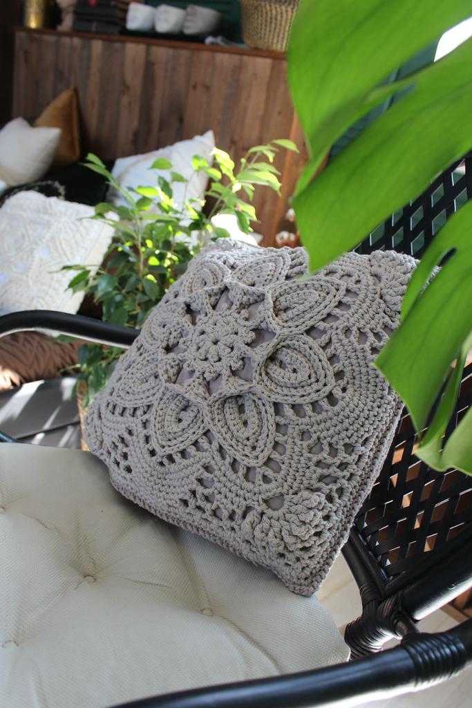 Видео мастер-класс наволочки "Эдельвейс"