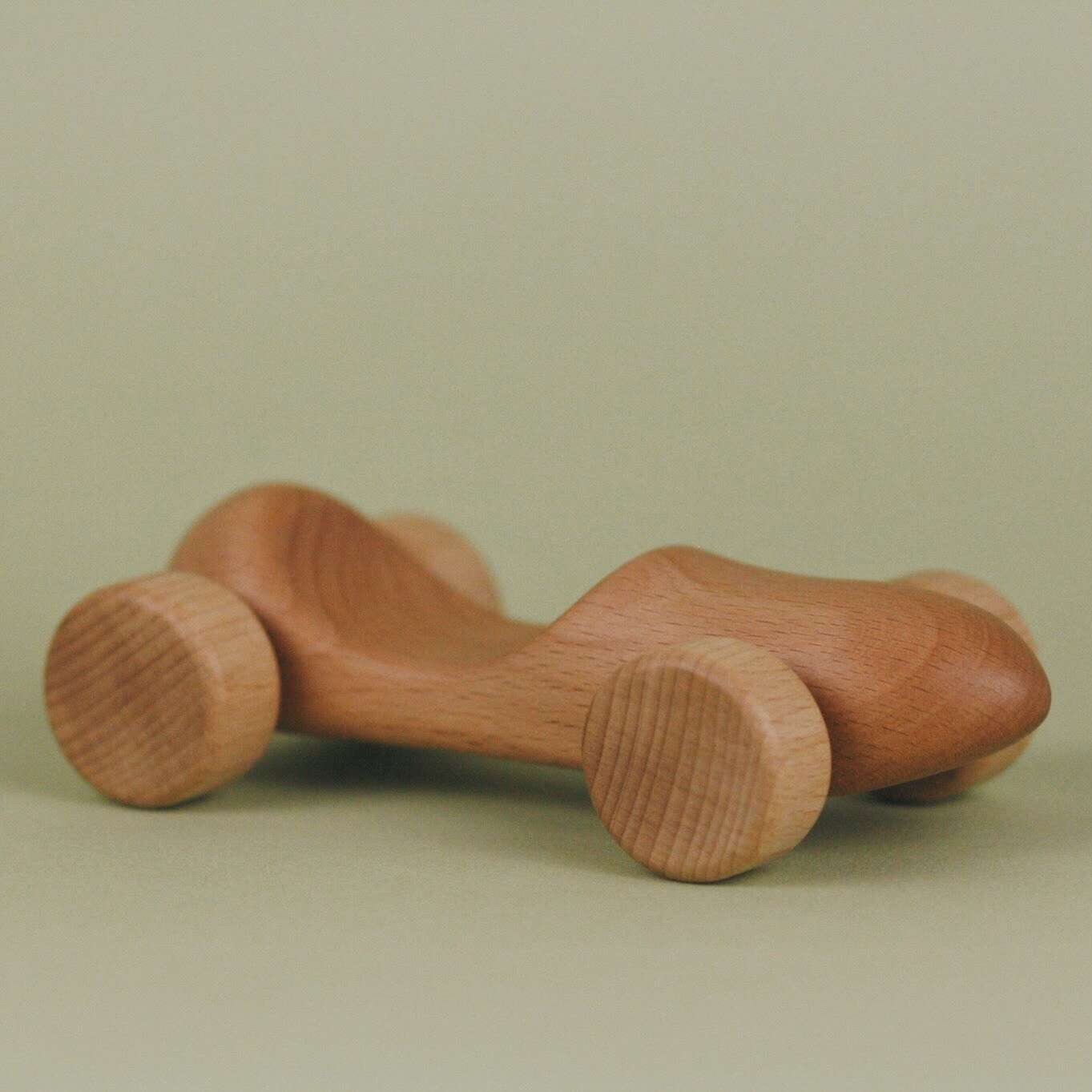 Машинка гоночная