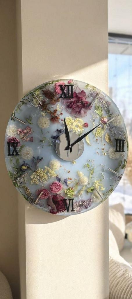 Часы  45 см овальные