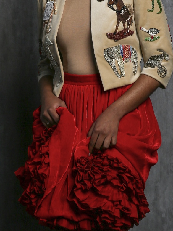 Юбка из красного шелкового бархата с подьюбником шелковых воздушных оборок