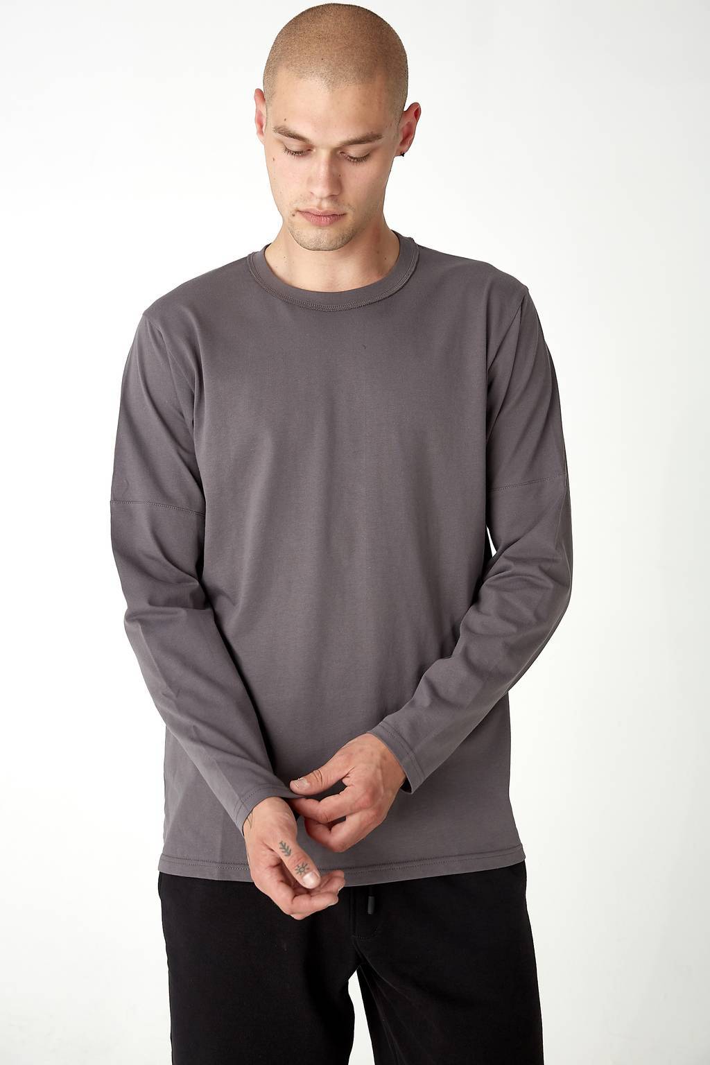 Футболка с длинным рукавом