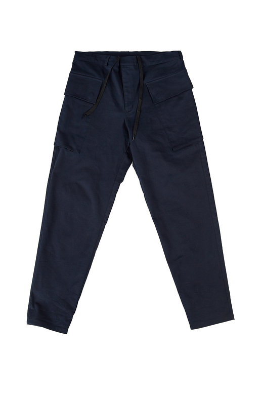 Брюки с внешними карманами