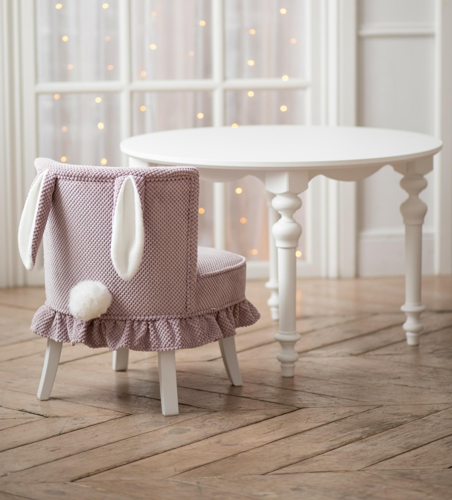 Стол детский круглый Amari  точенный