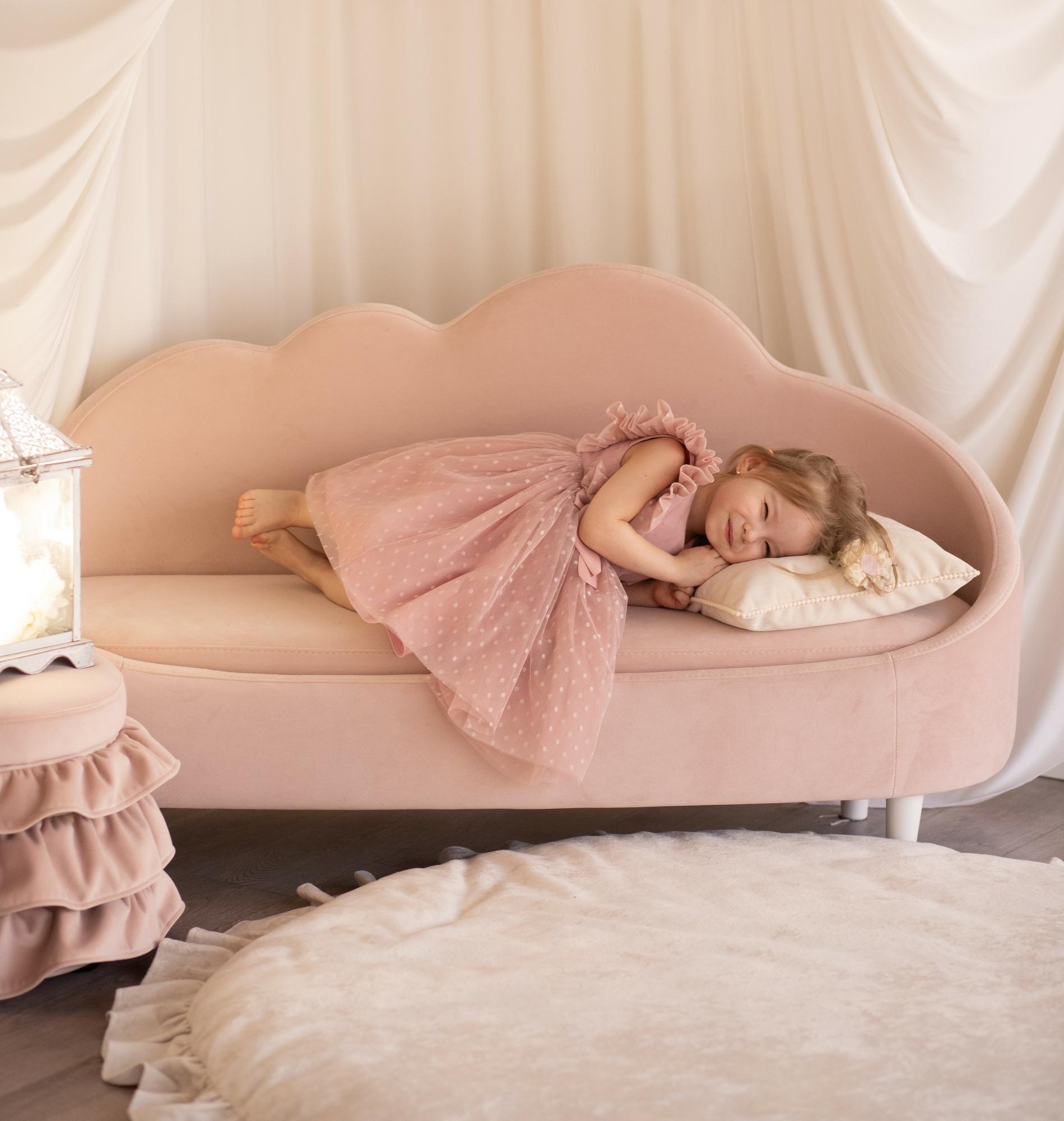 Диван интерьерный детский пудра модель ОБЛАЧКО