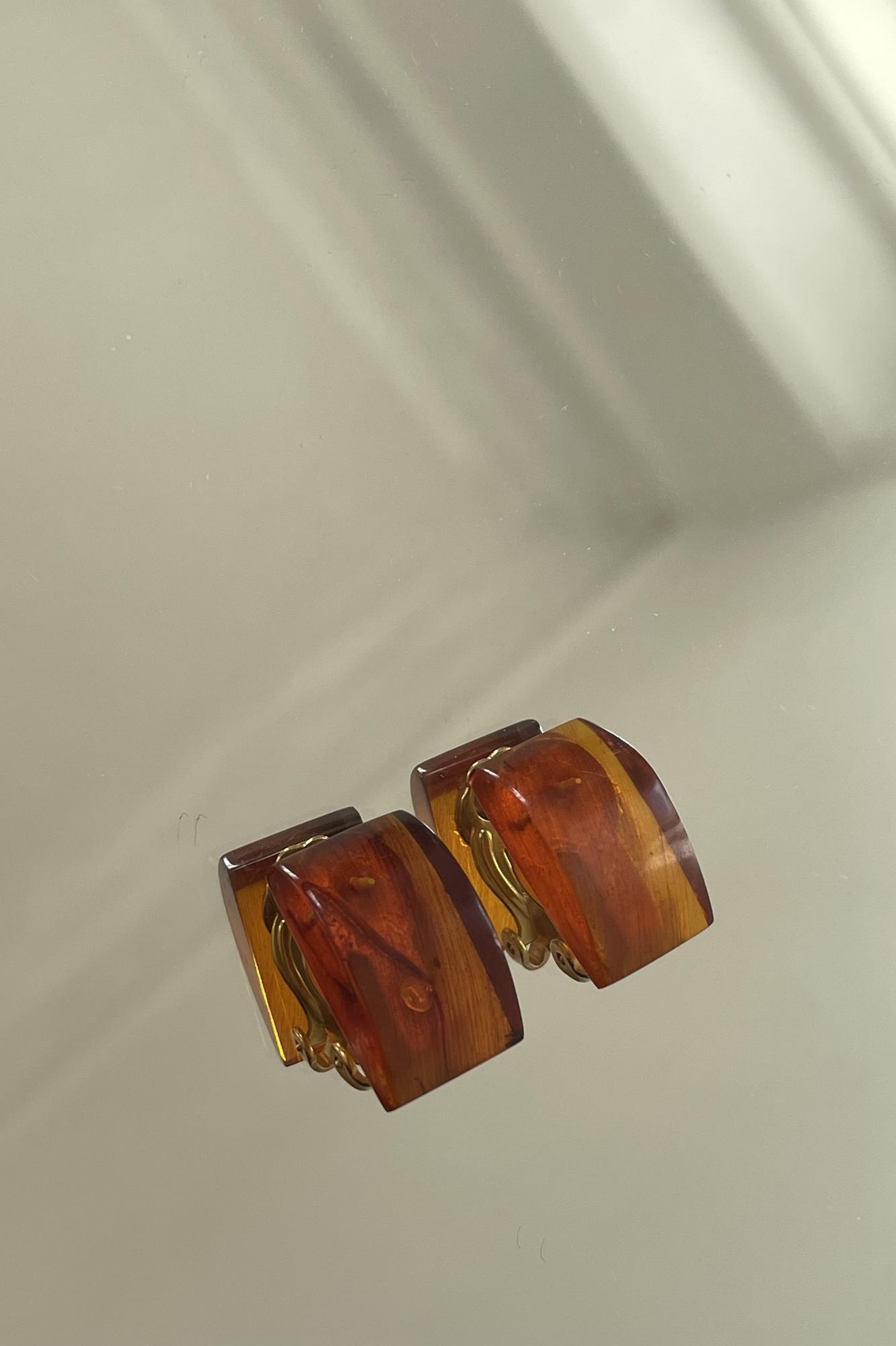 Винтажные клипсы в цвете янтаря
