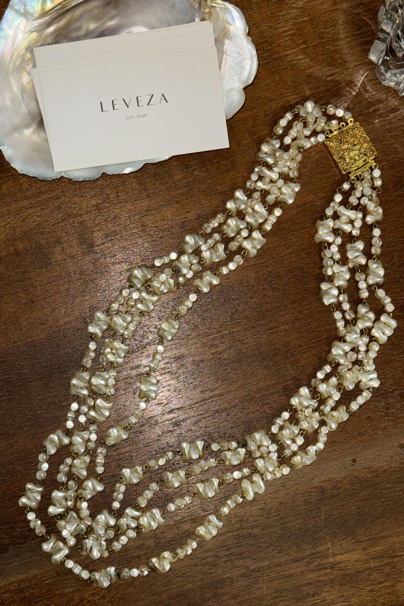 Винтажное ожерелье с перламутровыми бусинами