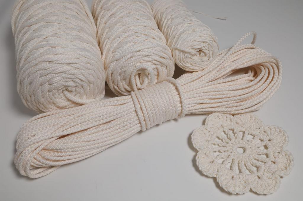 Полиэфирный шнур 3 мм Жемчуг-розовый крем (обычный, лайт)