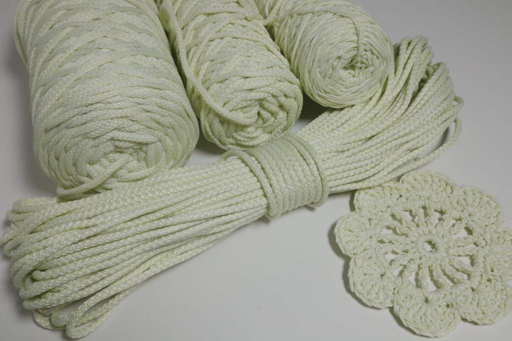 Полиэфирный шнур 2 мм Жемчуг-салатовый