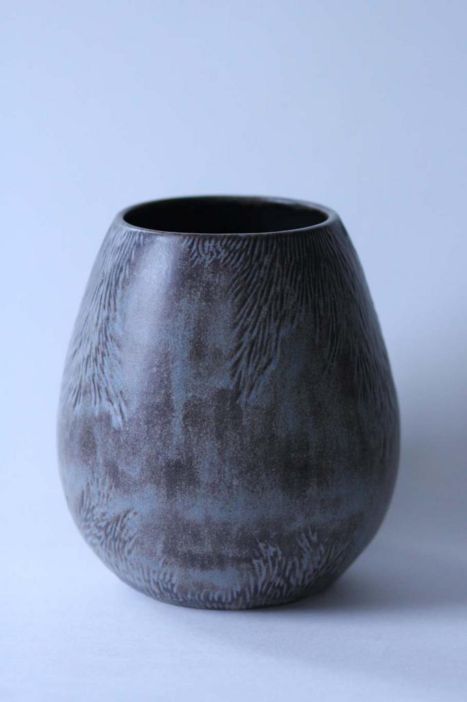 Ваза с перьевой нарезкой 2