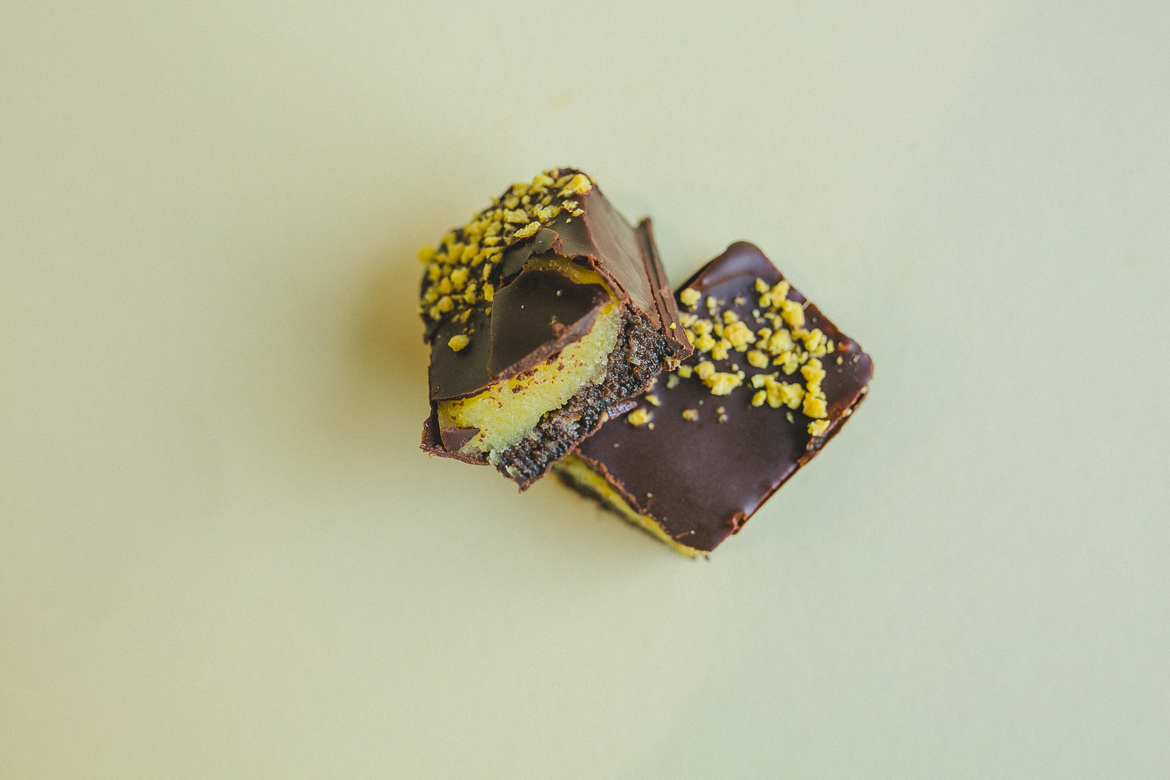 Батончик с апельсиновым курдом