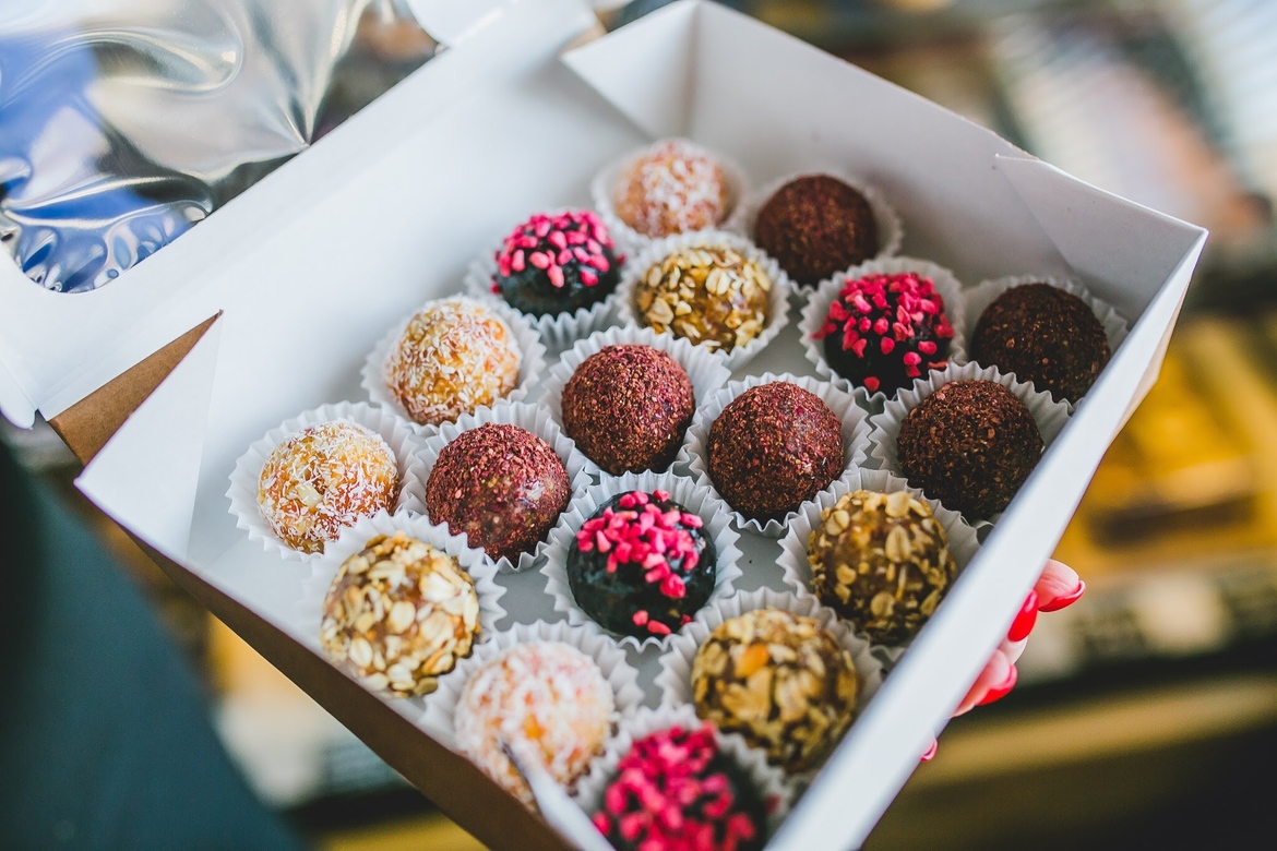 Ассорти raw-конфет (12 штук)