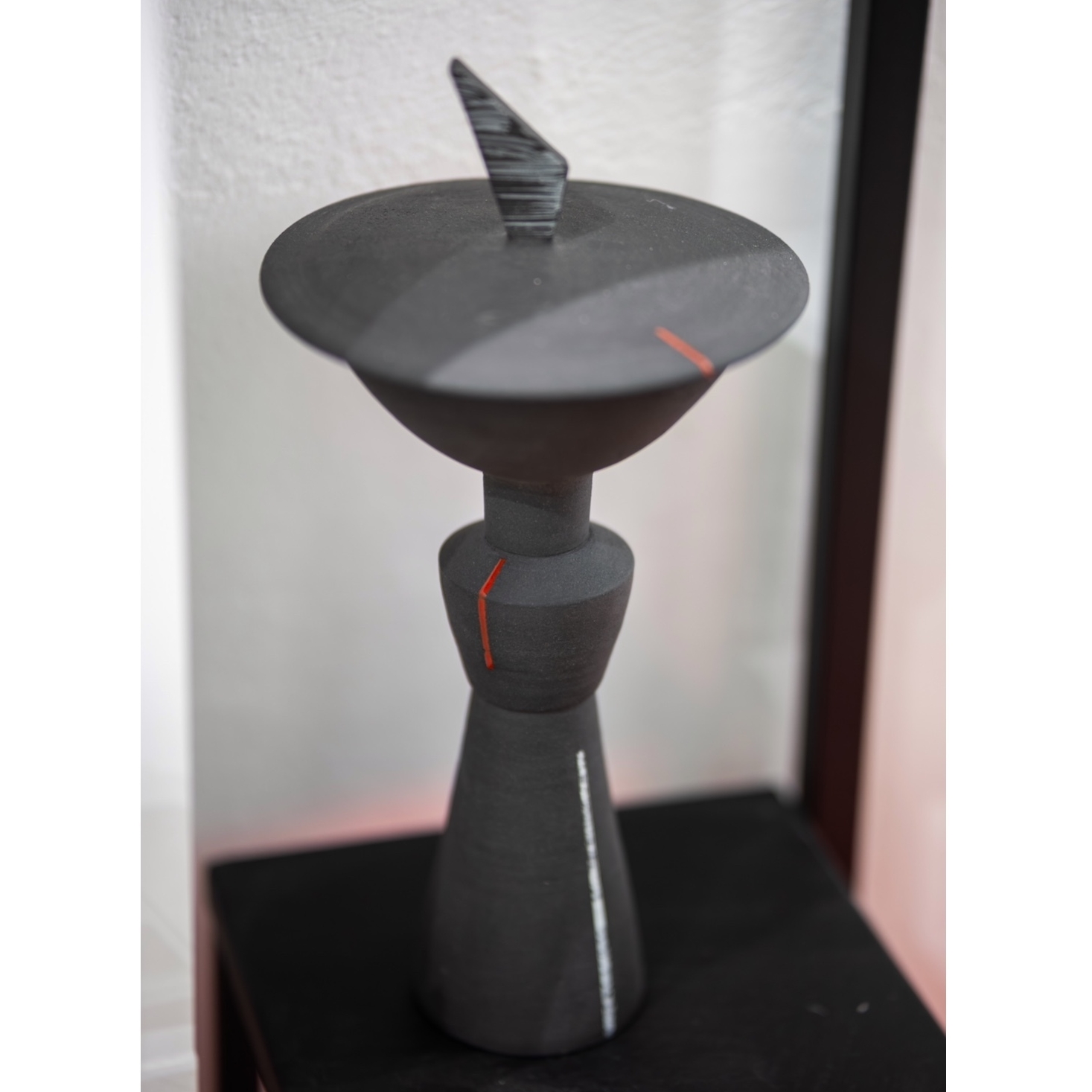 Шкатулка на ножке