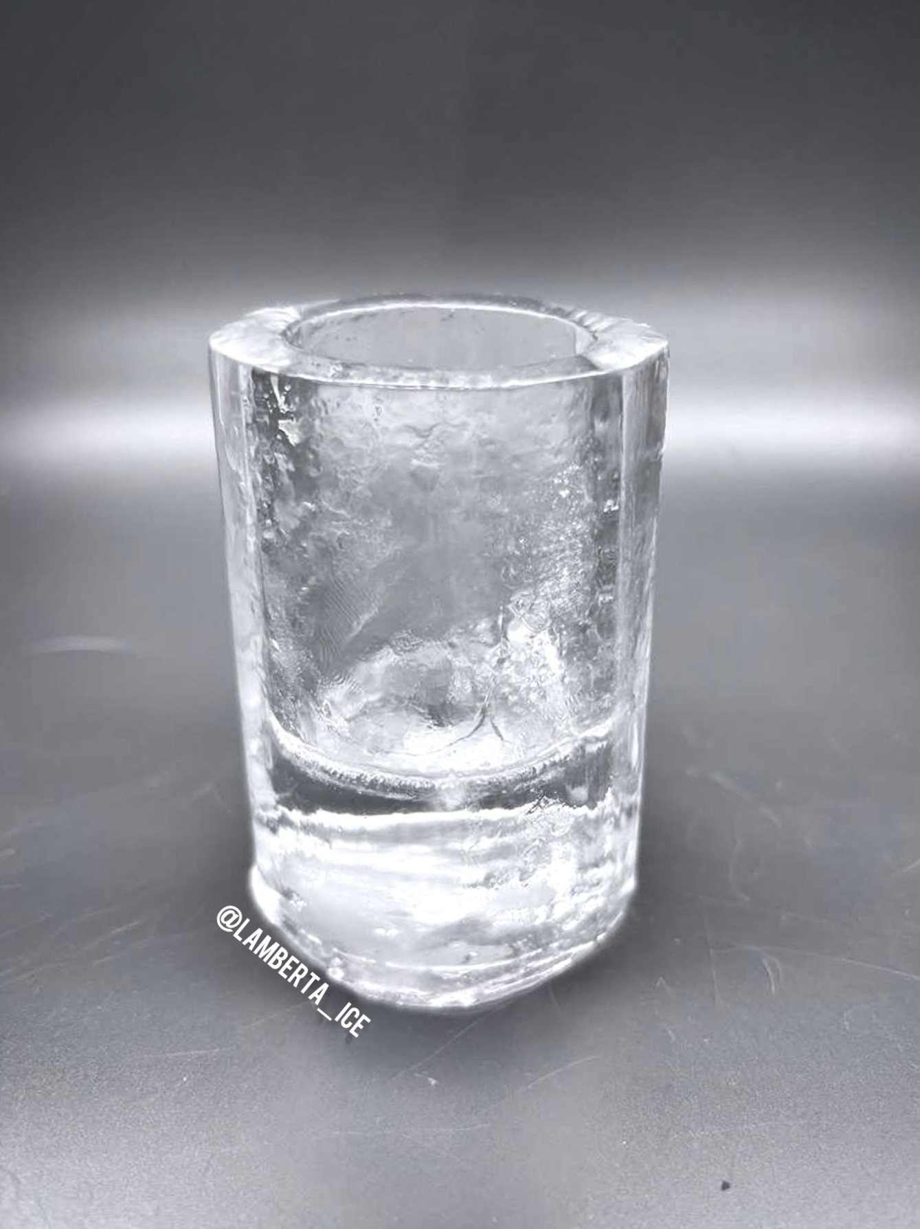 Ледяная рюмка