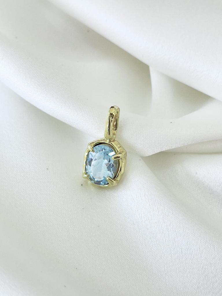 Pendant "Sky blue topaz"