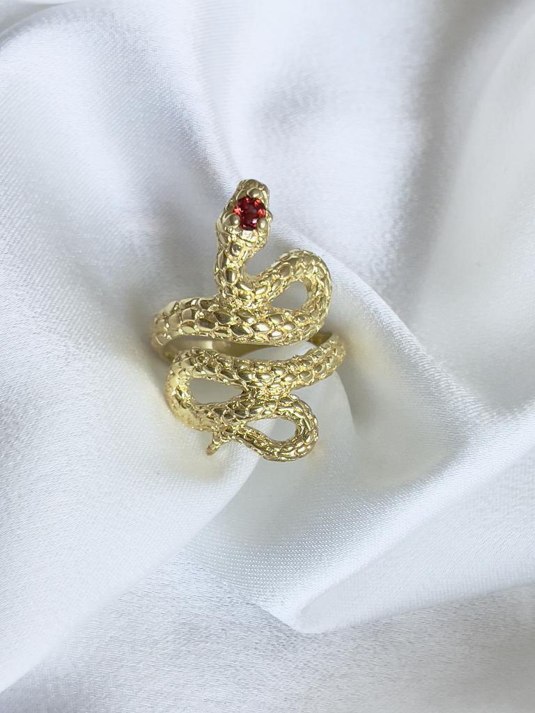 Ring "Snake" with Garnet Stone