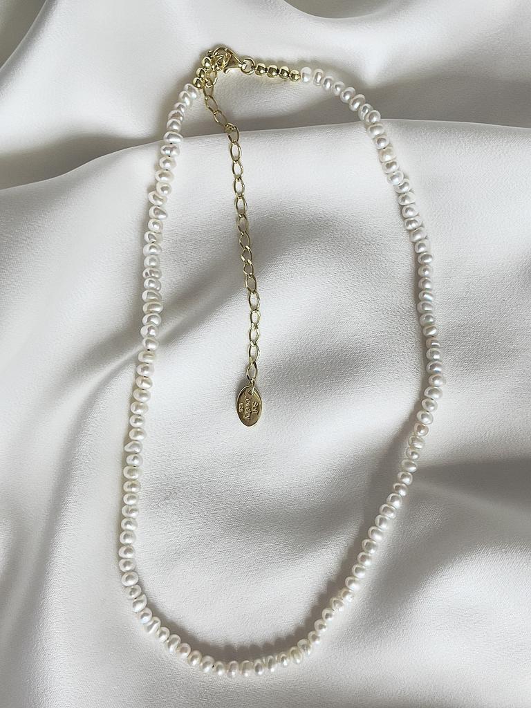 Necklace "Pearls Minimalism"
