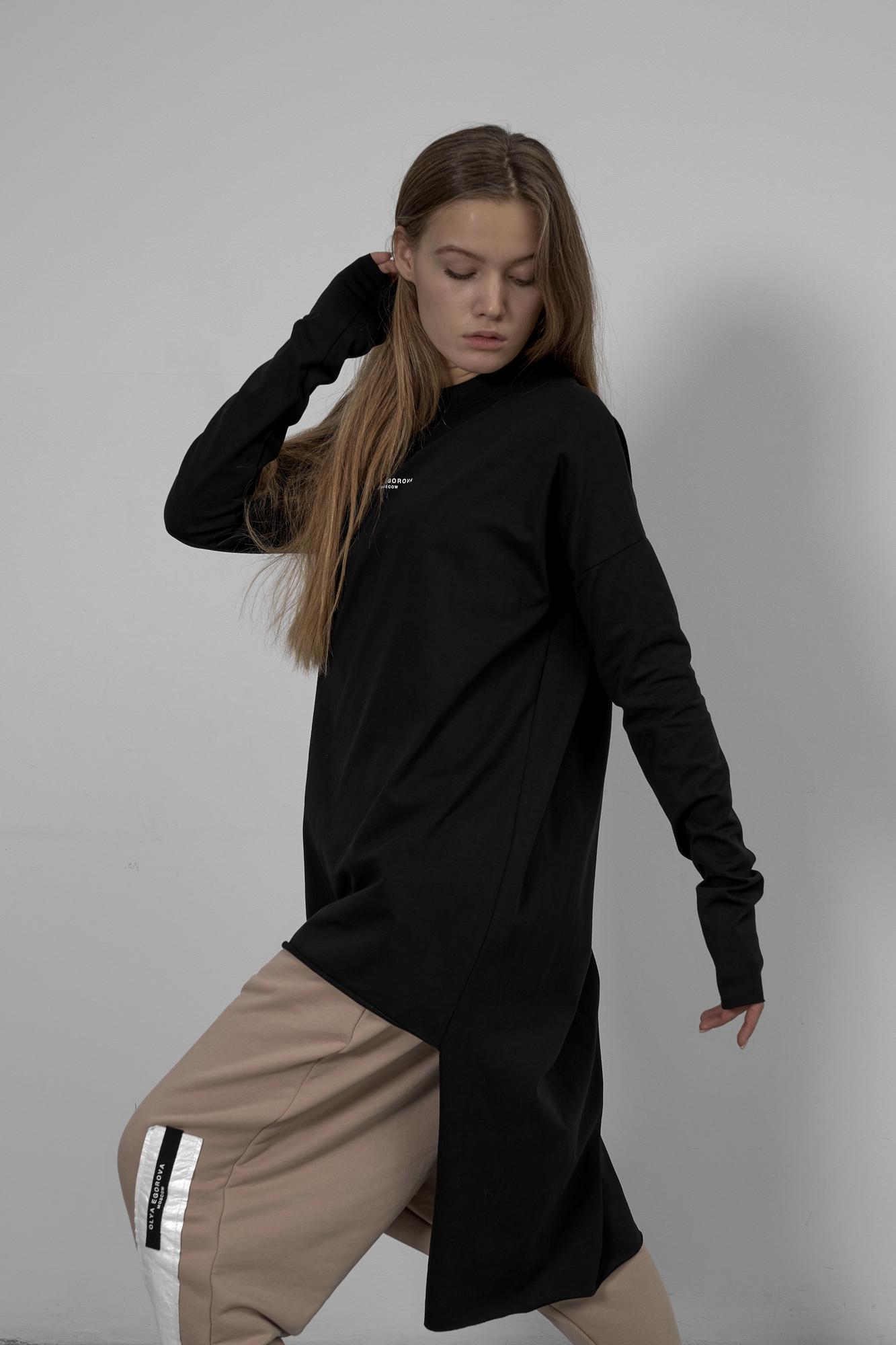 Лонгслив с длинной спиной