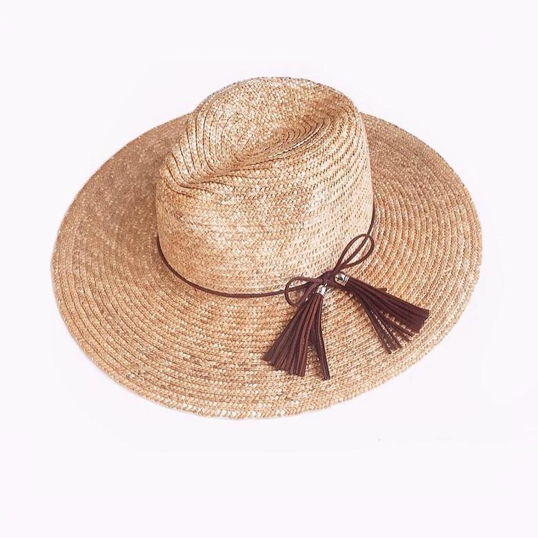 Шляпа федора SF03 из соломы с прямыми полями с замшевыми кисточками