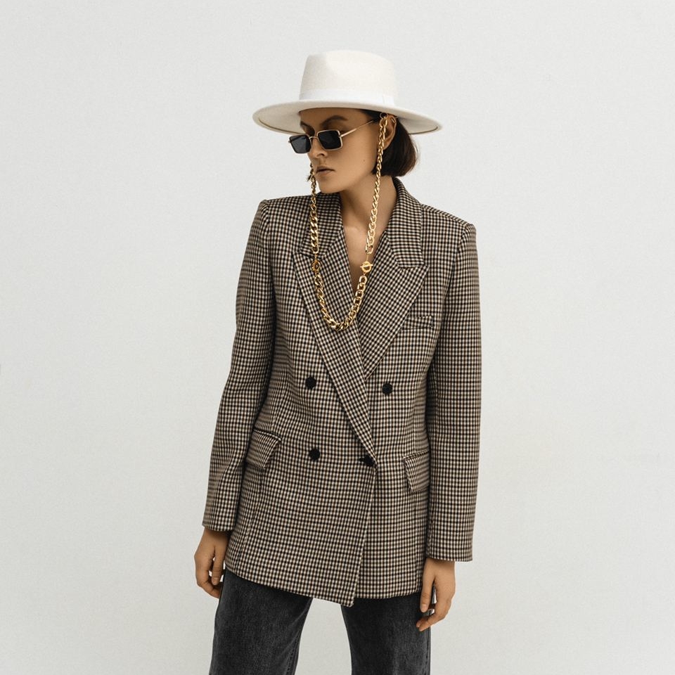 Федора FF03 широкополая с прямыми полями из фетра и цепочкой с якорями/белая