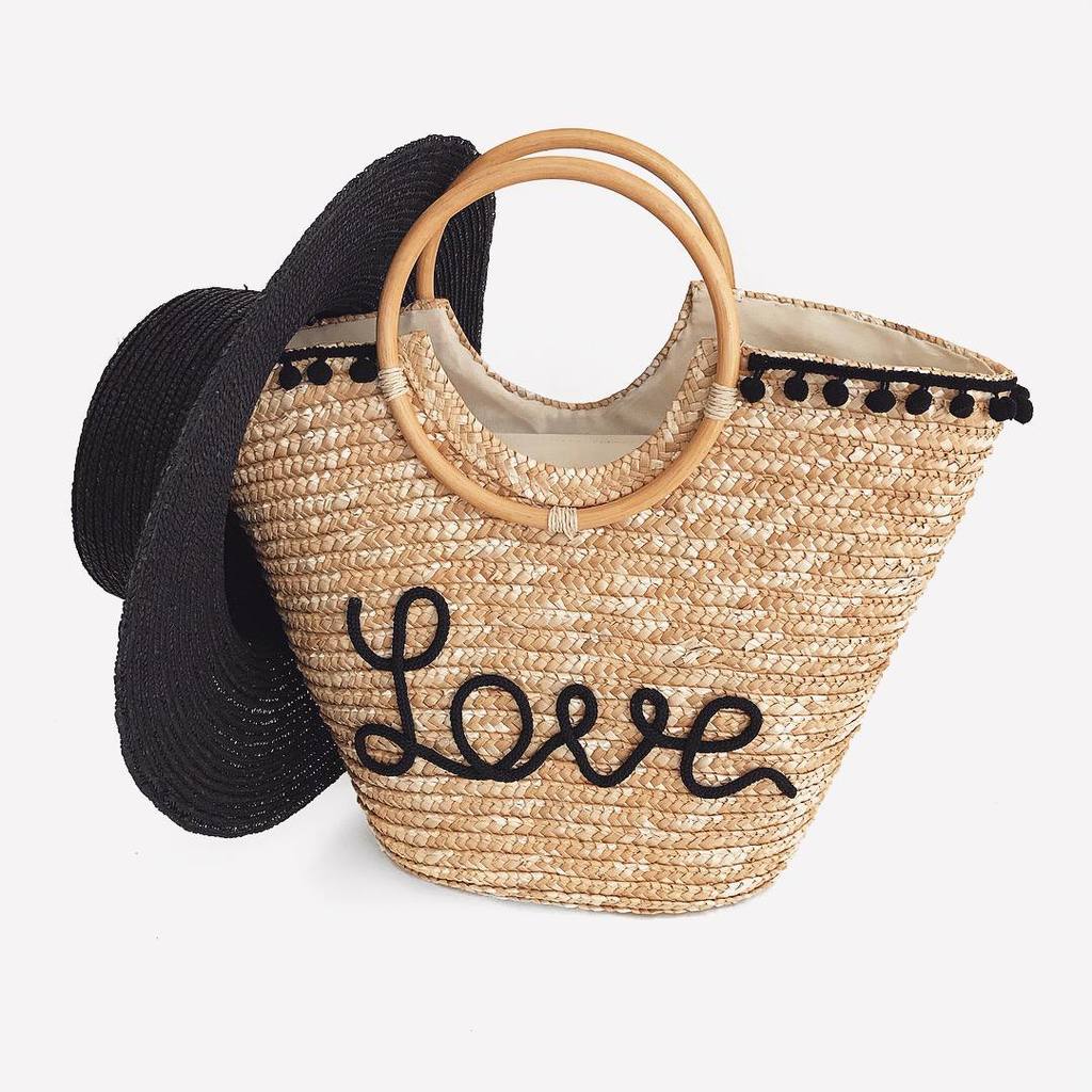 Сумка-корзинка из соломы с вышивкой