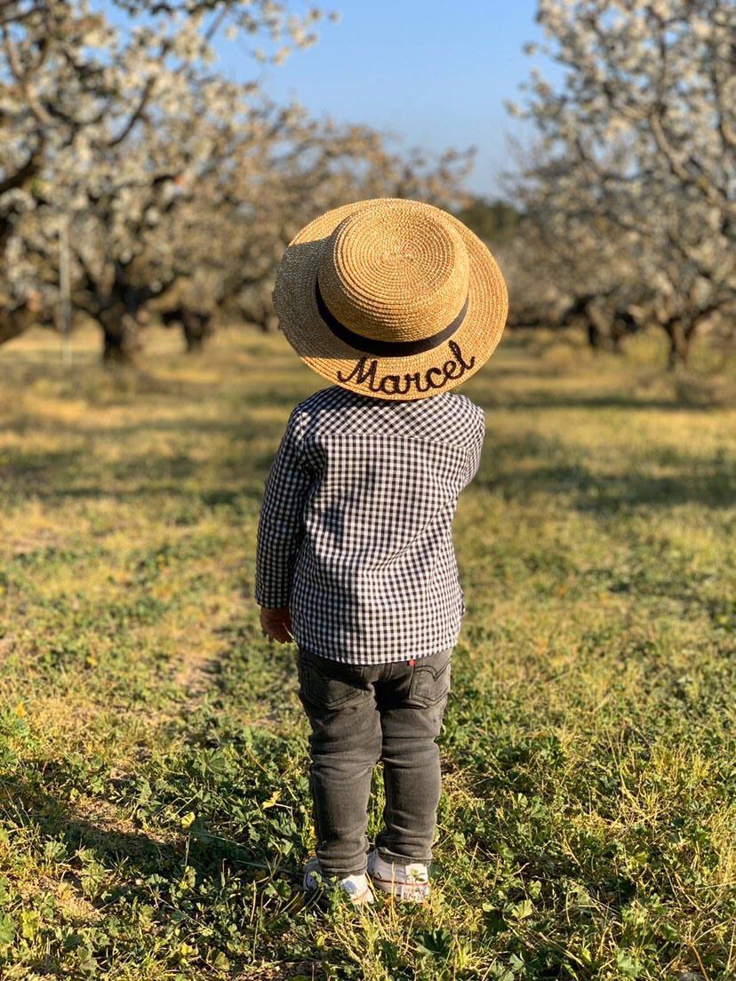 Шляпа канотье детское из соломы с ручной вышивкой персонализация, поля 8 см