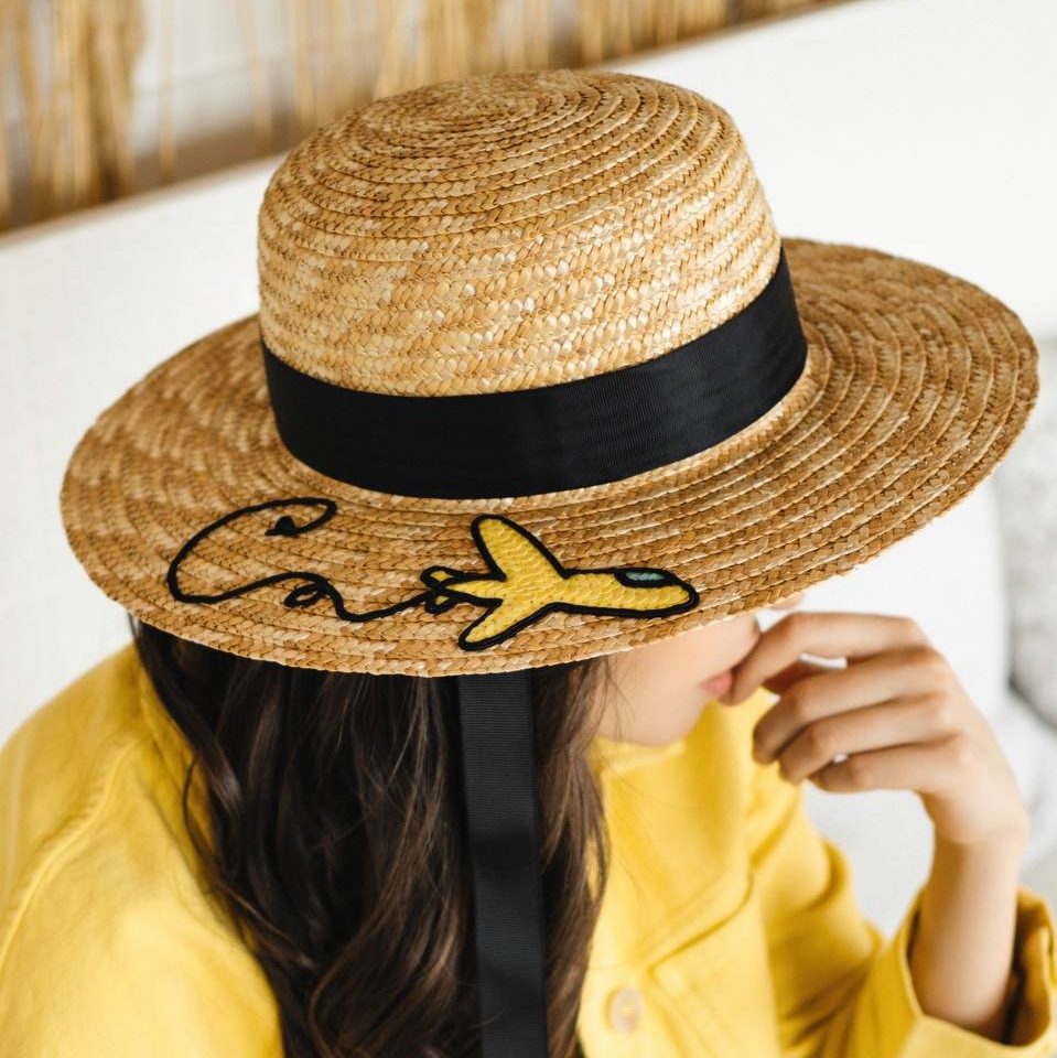 Шляпа канотье соломенное с ручной вышивкой