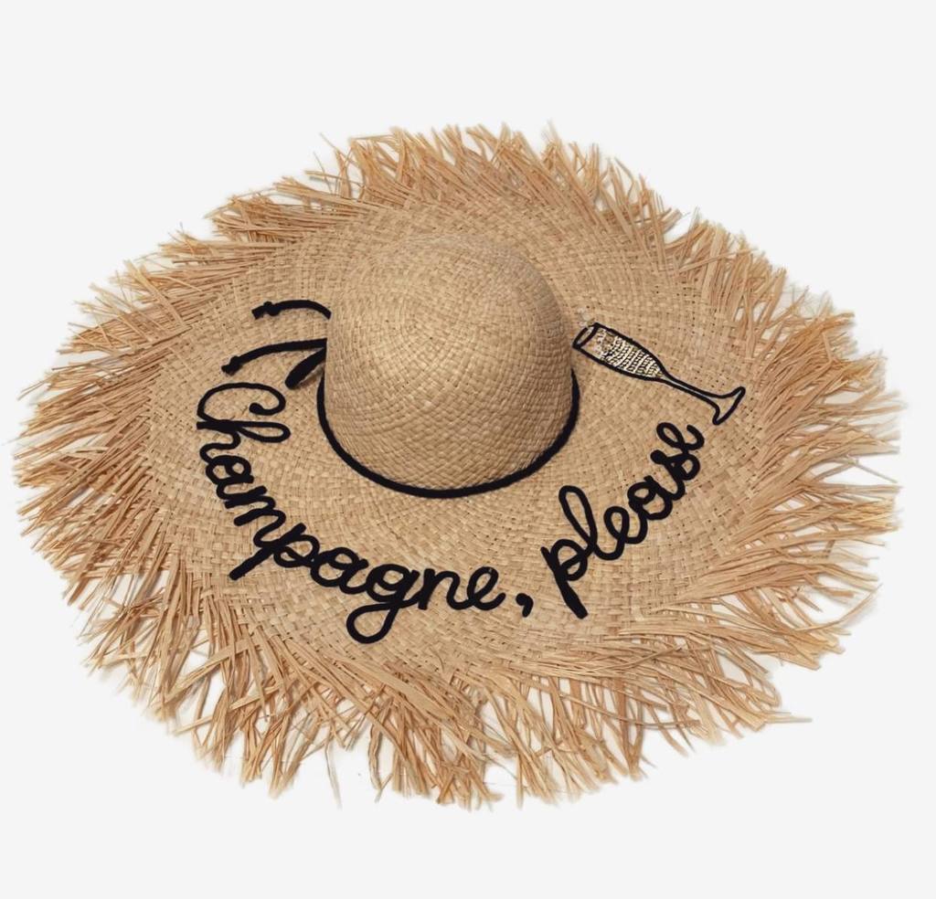 Шляпа из рафии с ручной  вышивкой